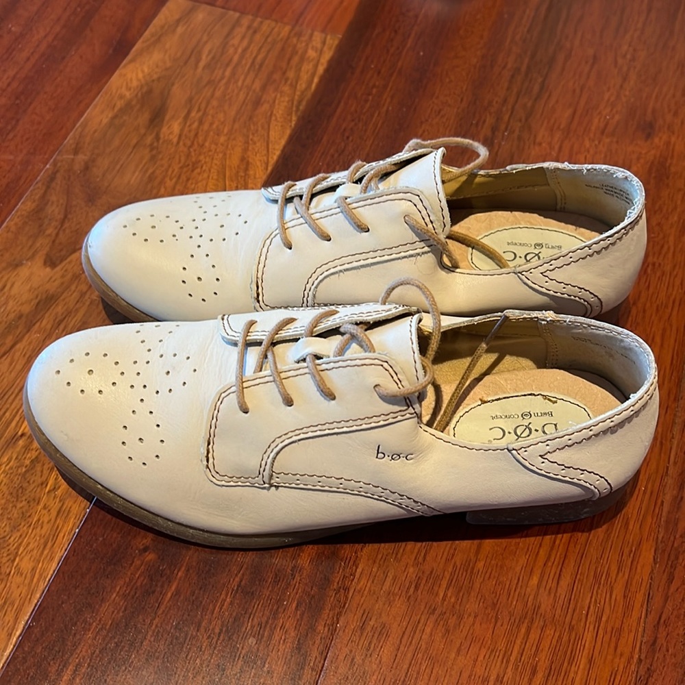 B.O.C. Born Concept women’s oxfords 8.5 M/W
